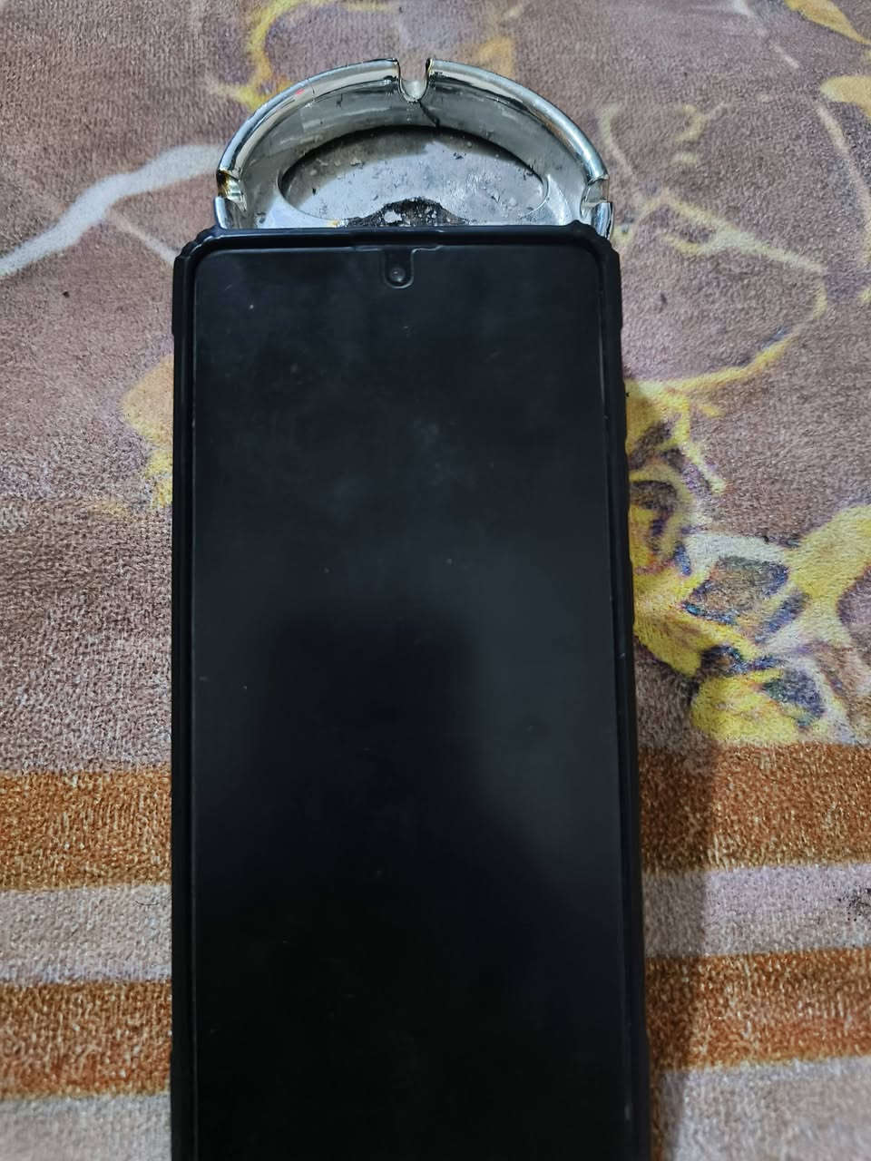 سلام عليكم جهاز نضيف A71سامسوك جهاز مكفول بغداد سعره 100 بي مجال شراي خابر متواجد وتساب ***********
