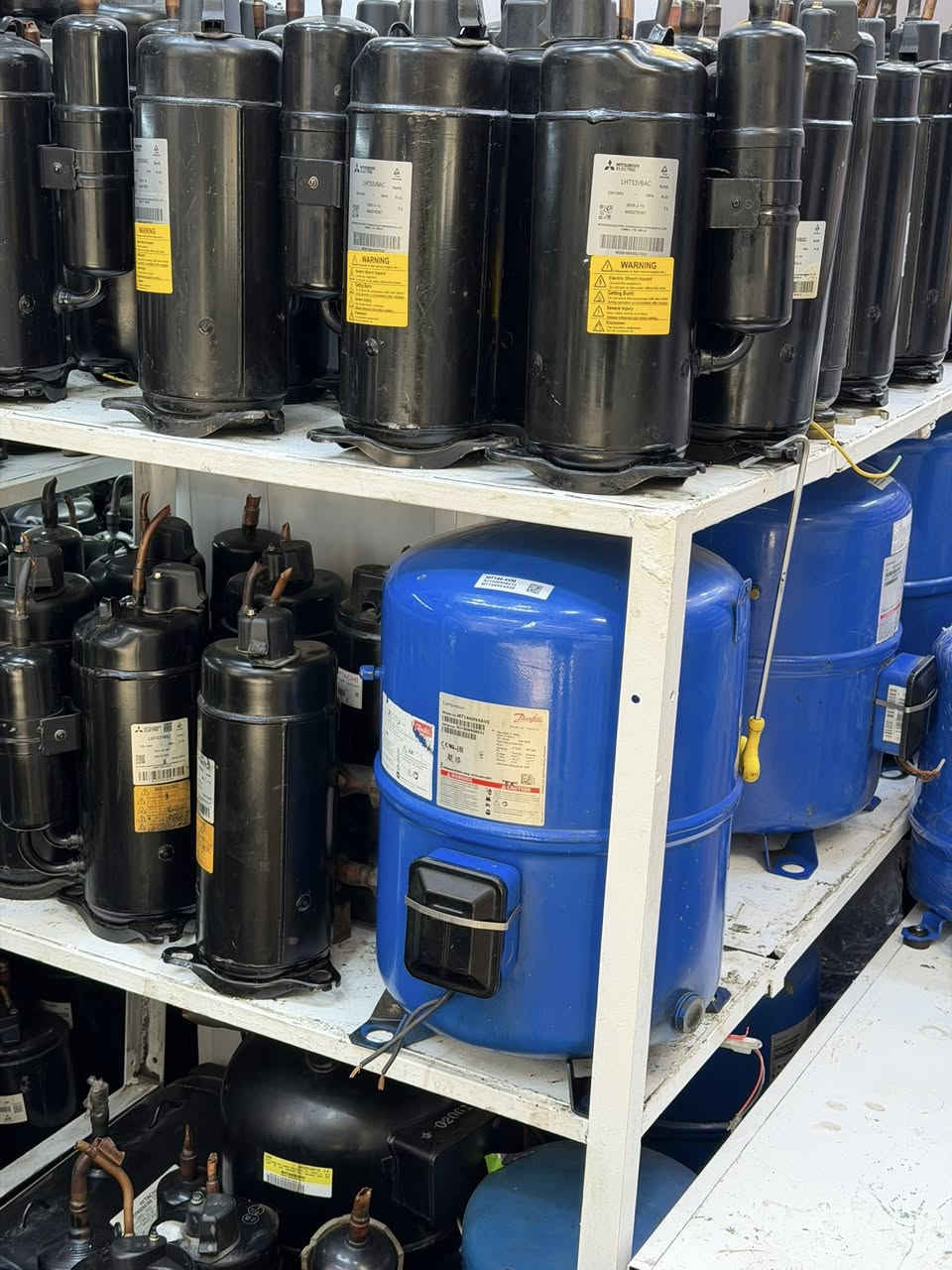 معرض. ( حاتم الاتحاد )

موسم خير عليكم يارب 
يتوفر جميع انواع الضواغط الجديدة والمستعملة ( بالة استيراد الامارات)
غازات التبريد 
أنابيب النحاس 
كافة أدوات التبريد 

يوجد توصيل سريع كافة أنحاء العراق 

للاتصال. ( ***********. ***********)
العنوان / بغداد. السنك. سوق التبريد. قرب جامع سلمان النقيب.  زورونا وخلي الصيف بارد عندك
