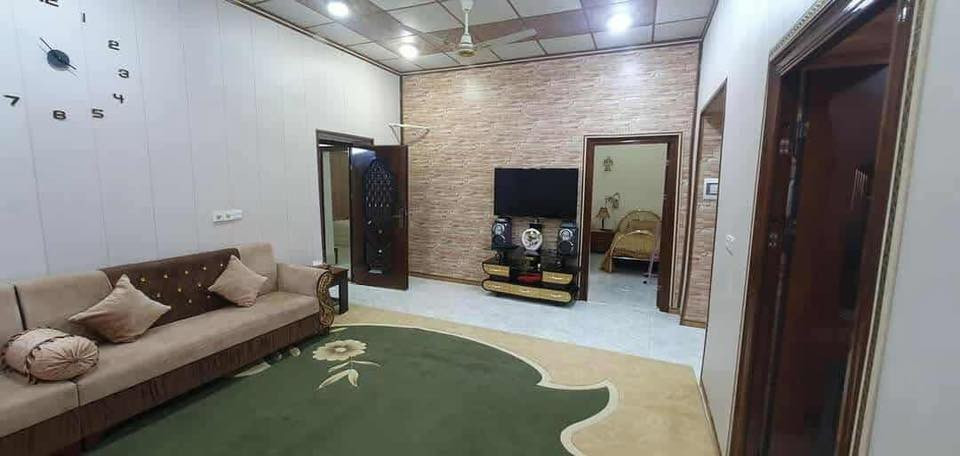 📍العنوان: خلف بهشتي شار
🏠 دار للبيع طابو صرف
📐المساحة: ١٥٦ متر
🛠️ البناء قديم لكن ترميم كامل من جديد وبحالة مرتبة

🔻تفاصيل الدار:
• غرفتين نوم
• استقبال
• صالة
• مطبخ
• مجمع صحيات
• مخزن
• بيتونة

💸السعر: 93 مليون وبيه مجال

📞 للاستفسار: ***********
