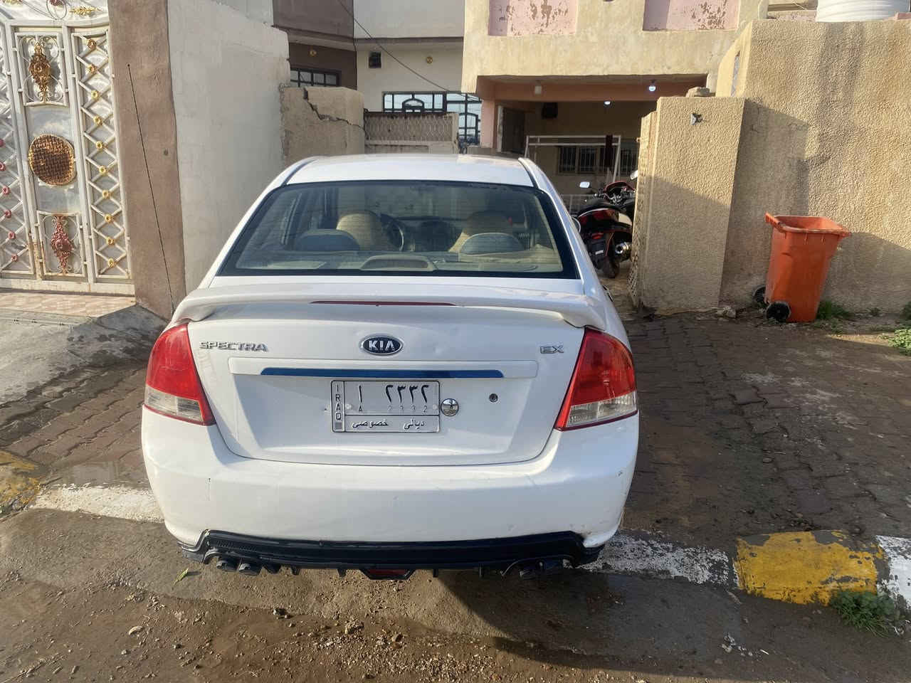 سبكترا  موديل ٢٠٠٩ مكفولة كير ومكينة سيارة نضيفة كلش بيها ضرر بس جمالغ مقابل السايق اثر شخوط مصبوغ والهلالات الخلفية اثر خياس مكحلات سيارة بااسمي التحويل ثاني يوم الشراري يتصل ***********
