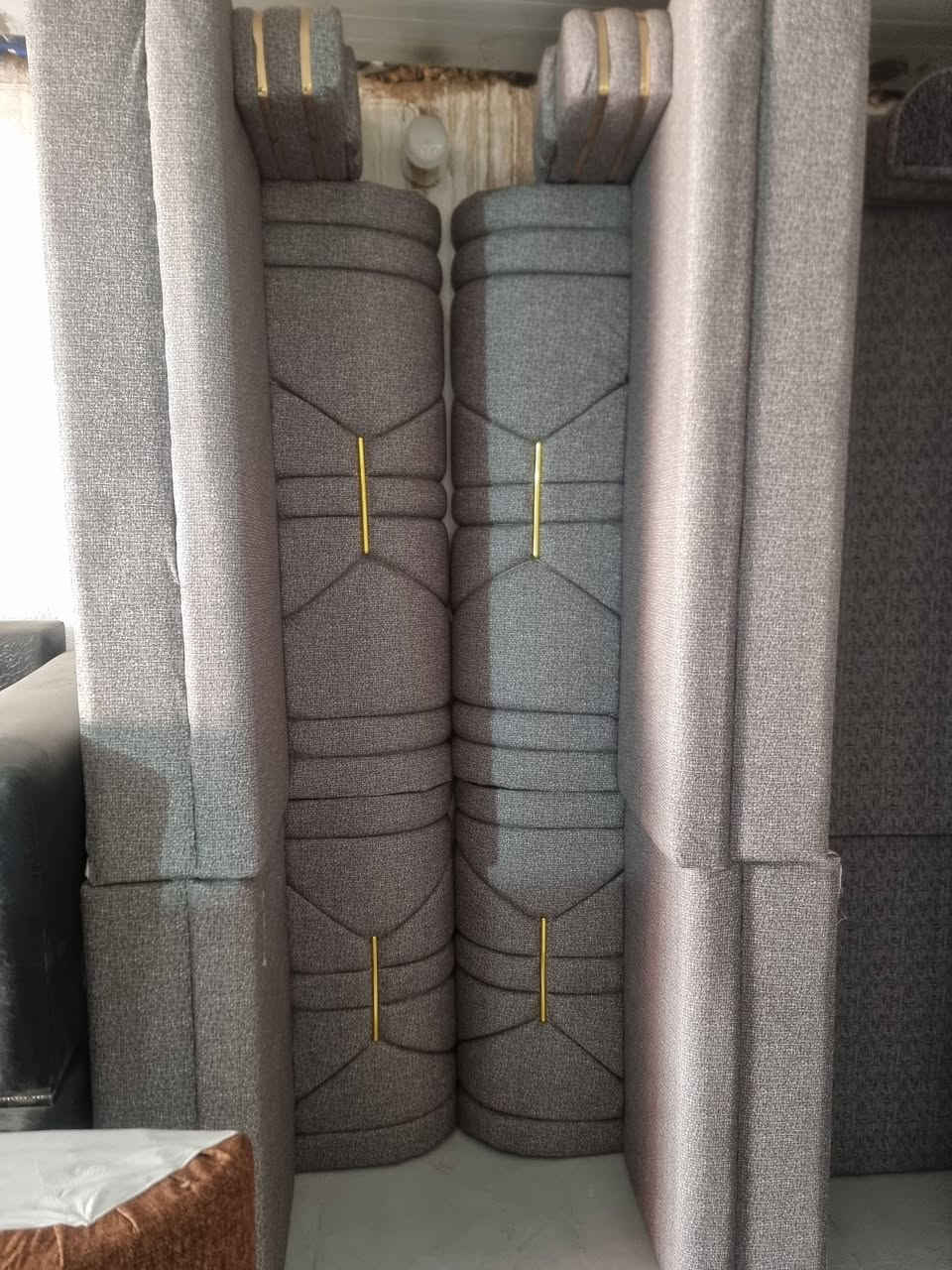 على بركة الله وصول حاويه دواوين جديد خشب بلايود اسود رجلين حديد
العنوان قلعه سكر الشارع الخدمي خلف المجلس البلدي بتجاه حي الصناعي ***********واتساب
