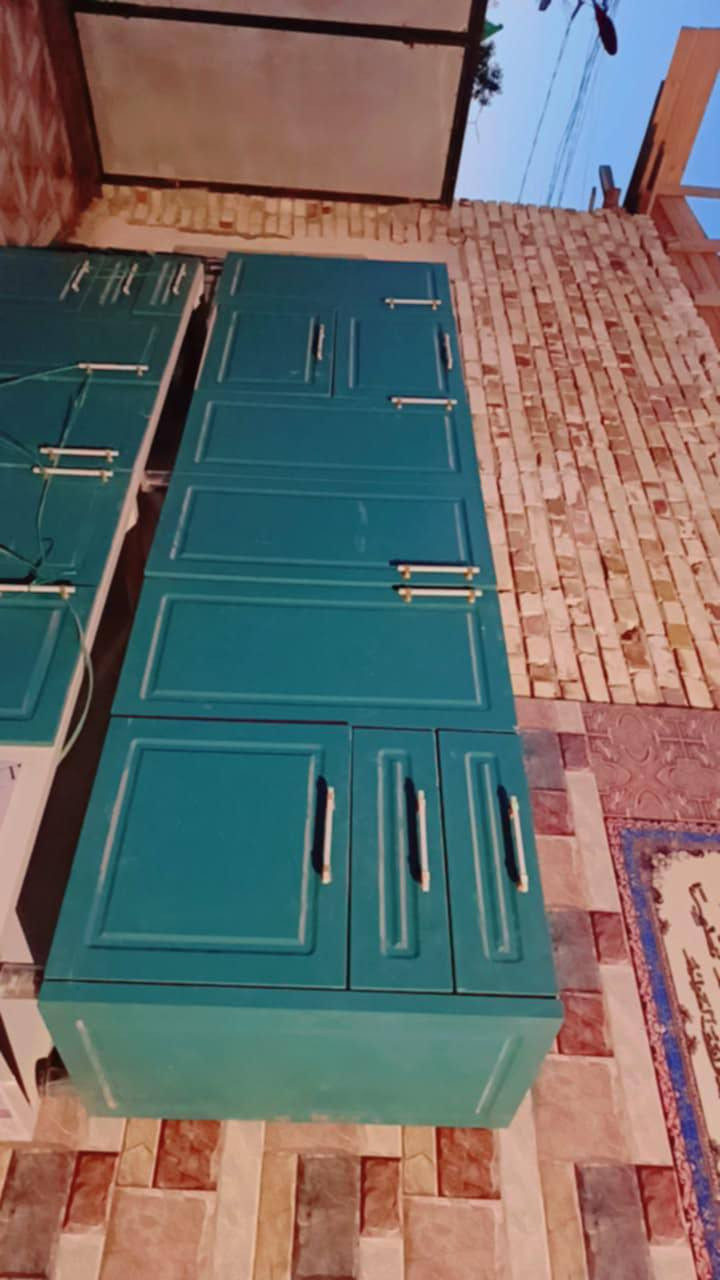 متاح مثل ما واظح
اخو الجديد 

وحده 3 متر

والثانيه 3متر وعشره

تنصيبه بهل شكل ٦ تريد طابقين يرهم 

مكانه القاسم السعر 450

***********
