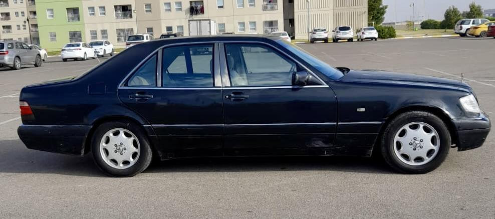 #مكلف والله بالنشر…(سيارة خالي)
السلام عليكم ورحمة الله تعالى من رخصة الآدمن وأعضاء الگروب المحترمين..
#للبيع مرسيدس شبح موديل 1992
لون اسود رقم بغداد بأسمي لغاية 2029 هزه جديده
صدر امامي وخلفي وتخم تاير وباتري كله جديد
التبريد جيد جداً الداخل نظيف جداً 
#مكاني مجمع بسمايه السكني
#السعر 68$ وبيها مجال
#رقم الهاتف *********** (الحاج)ابوعمار
#ملاحظه مهمه جداً نقص السياره(السنترلوك عاطل+السلايد عاطل) والهاتف بي واتساب للاستفسار اعتذر منكم لان ما متواجد ع الفيس والسياره لخالي تريد افهم منه مباشر🙏
