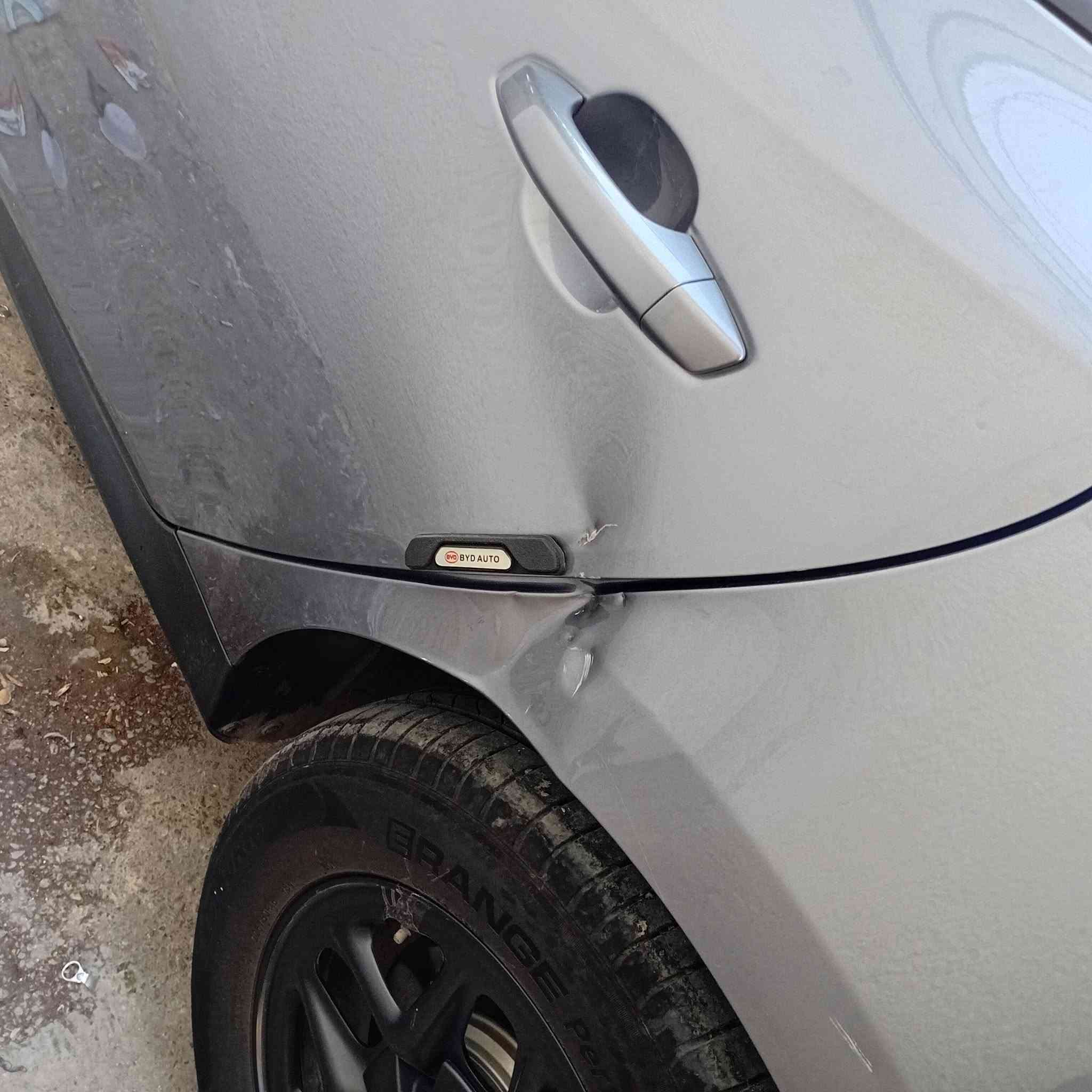 من رخصة الادمن 
سلام عليكم 
عندي BYD
جن بلاس للبيع 
رقم بغداد
نص فول 
ماشية على EV12000 و على الHEV16000
السعر ب الخاص 
هذا الرقم ***********
بي واتساب
