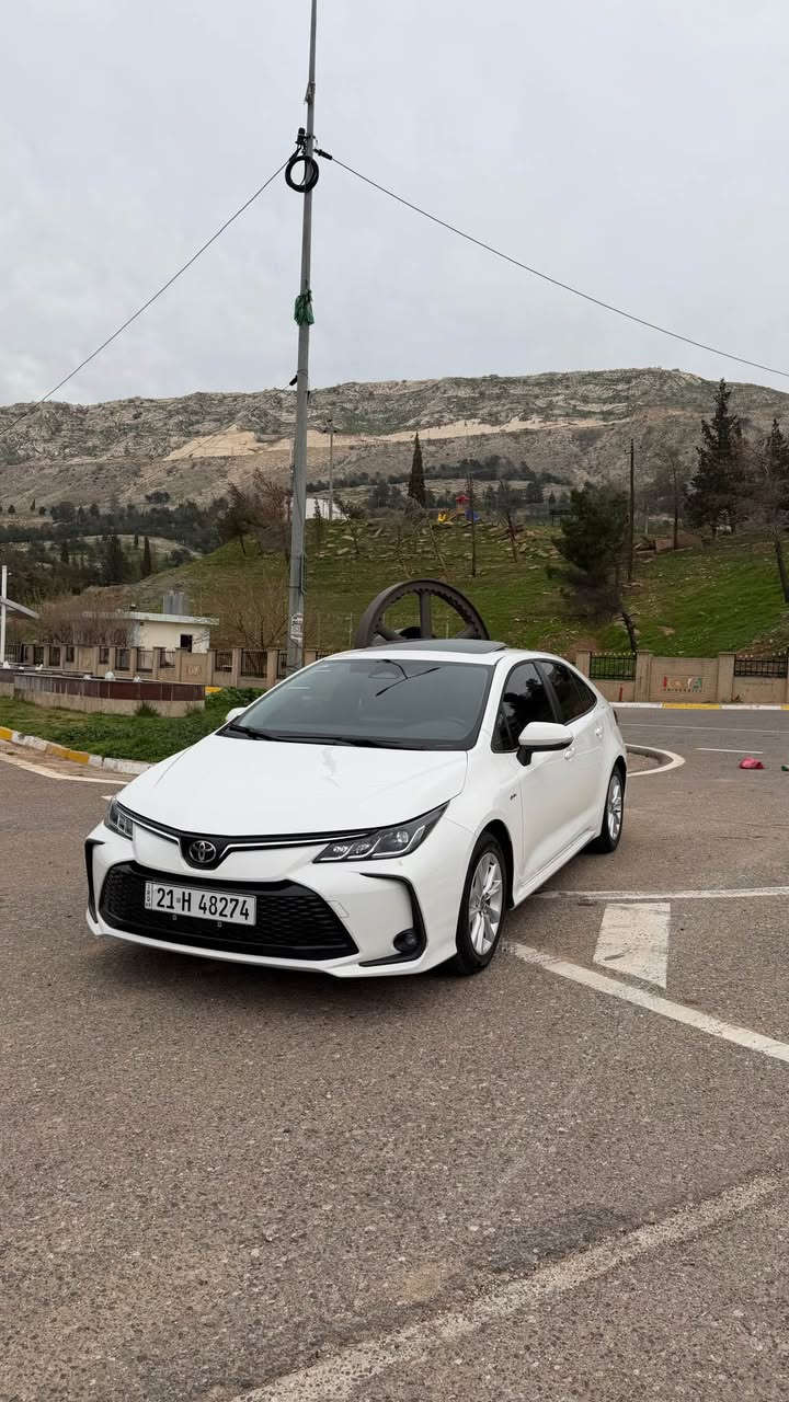 کۆرۆلا مۆدیل 2025 HEV کوشین جلد سلاید بێ بۆیاخ بێ شوخت هیچی پێوە نیە کتابی جام رەشی لەگەلە 15 هەزار رۆیە چەمبەری LED بۆ بەستراو دەعامی پێش پشت هەردوو دۆسەی PPF کراوە گاعی قالبی بۆ داندراوە وەک سفر وایە نرخی 158 وەرەقە (شوێن_کۆیە ) *********** كويسينجاك, أربيل
