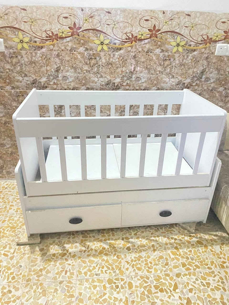 #للبيـــــــــــع #صعدو_منشور_حتئ_يصلكم_كلشي_جديد #تخت طفل اي عيب مابيهم سعر الواحد ٧٥ وبيهم مجال بسيط شراي تفضل خاص انطيك رقم وعنوان
رجاء علقو حت لو بتم ولايك للمنشور بلكت ينباعون😮‍💨


**إذا كنت صاحب هذا الإعلان وتريد حذفه لأي سبب، رجاءا أرسل رسالة إلى الدعم الفني**