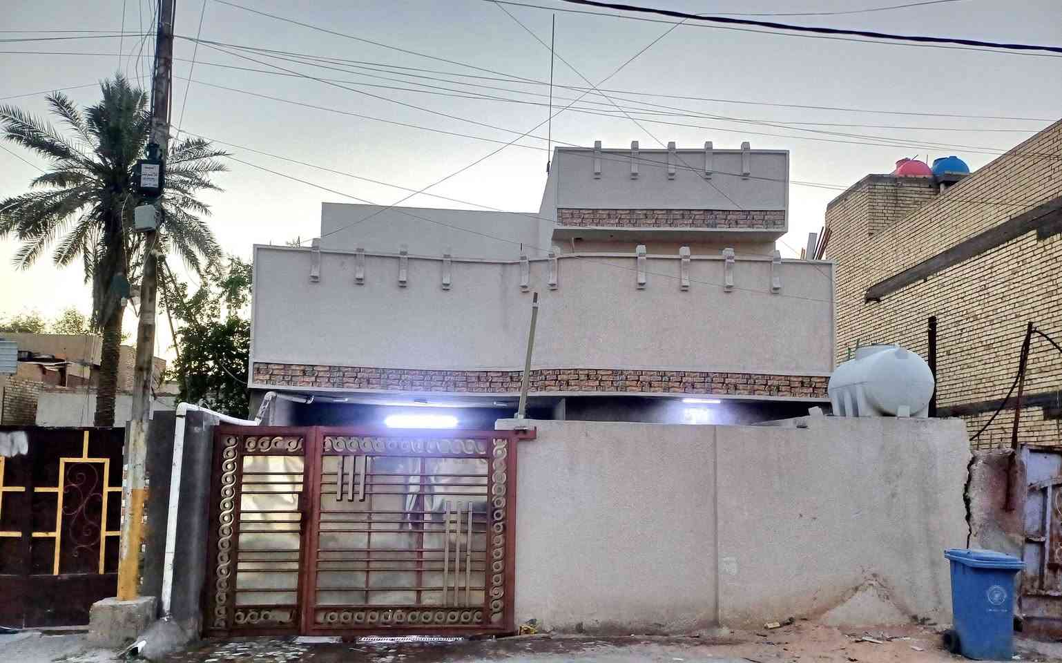 بيت للبيع طابو ملك مساحه ١٤٤ متر الكماليه شارع الاصفر هاتف مفتوح ***********
