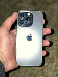 عندي 16 برو ذاكره 256بطاريه 93 وتر بروف  كارتونه وغراضه  موجوده استخدا...