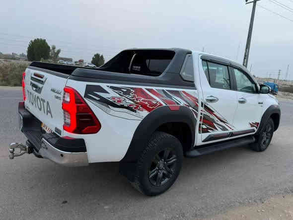 تويوتا بيك اب 2025 TRD
السياره بحاله الزيرو 
فول ماصفات 6 سلندر ساز 
بصمه كشنات تبريد 
اوتو 
السياره مدوشمه وجاهزه من كلشي وهوكات وكلشي 
رقم بسمي مميز 
تحويل وكاله ثاني يوم وعارض بيع سريع فقط بيع ب410 للاتصال ***********
السياره كفاله من الرصعه ومن الشخط ومن كلشي ماشيه 2500 فقط 
الشراي يتصل وعيوني اله
