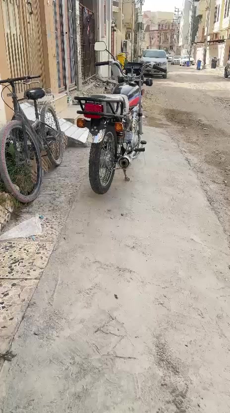 سلام عليكم دراجه ميتاز موديل 23 رواق صوالي  دراجه بيه غراض مال شلامجه  دراجه خير من الله. مكان كربلاء وال سعر خاص الي ما يعرف سعرهن لا يصير الوتي. وال جماعات 700 خل يطلع كبل ❤️


**إذا كنت صاحب هذا الإعلان وتريد حذفه لأي سبب، رجاءا أرسل رسالة إلى الدعم الفني**