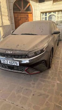 كيا فورتي 2024 GTline  رقم بغداد ب اسمي ماشية 1600 ميل بعدها بحالة الو...