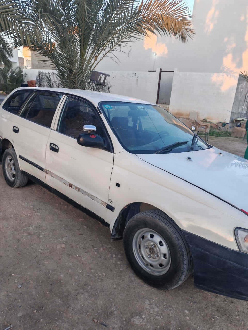 السلام عليكم كارينا ستشين للبيع
موديل 1992

محرك 1400 كايم

سنوية ل2029

 السعر خاص

رقم ***********
