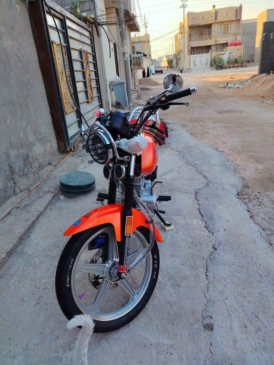 سلام عليكم دايون مديل 23اوراق بسمي وصل معرض بسمي دراجه طالعه بيدي خير من الله مابيه نقص بس صالنصه طاك فلتره دراجه حلوه  الستفسار ***********
