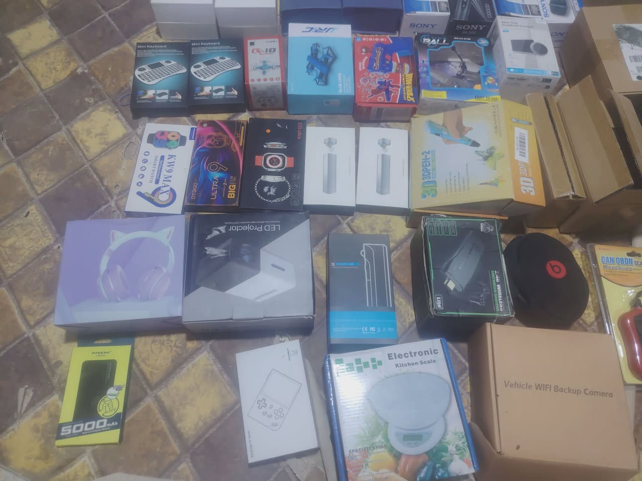 شلعه امزون 37 قطعه إلكتروني
13 قطعه ساعات  انطي سعر باليرضي الله


**إذا كنت صاحب هذا الإعلان وتريد حذفه لأي سبب، رجاءا أرسل رسالة إلى الدعم الفني**