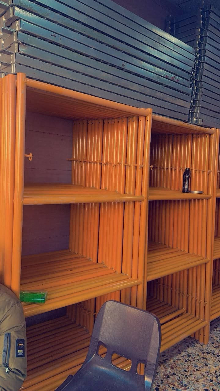 ايجار القفص 500دينار وتوصيل مجاناً كميات فقط للاستفسار ***********
