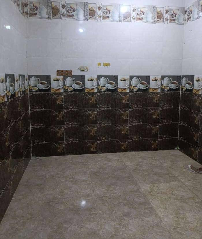 🏛️للايجار بيت طابقين 🏛️
في الجنينه قرب شارع التجاري 
طابقين 5غرف ستقبال مطبخ صحيات كراج يسع سيارتين2

سعر لايجار 750 
***********
