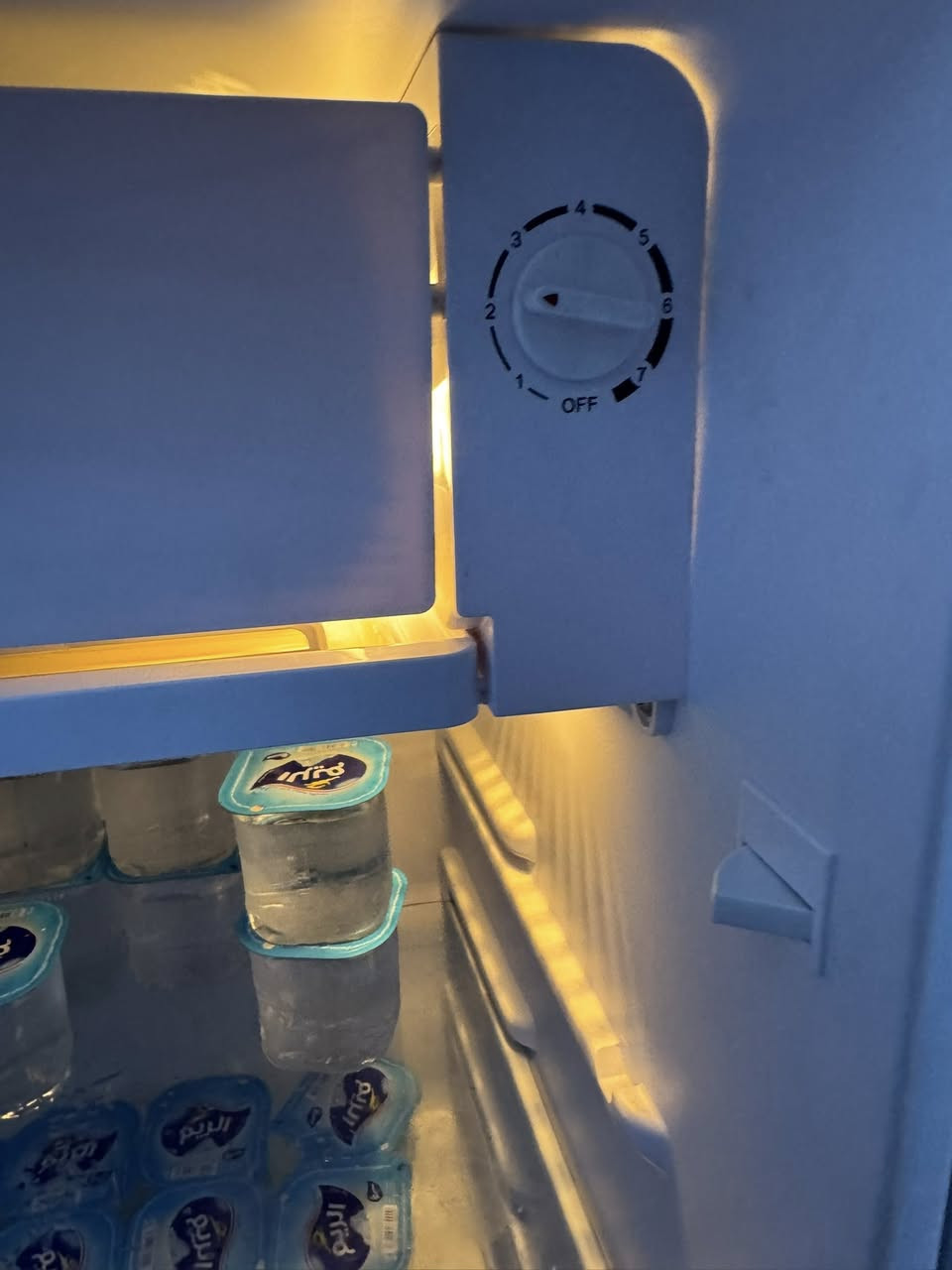 السلام عليكم عندي ثلاجة صغيره للبيع 
نظيفه وشغاله مابيها شي 
مكان زيونه


**إذا كنت صاحب هذا الإعلان وتريد حذفه لأي سبب، رجاءا أرسل رسالة إلى الدعم الفني**