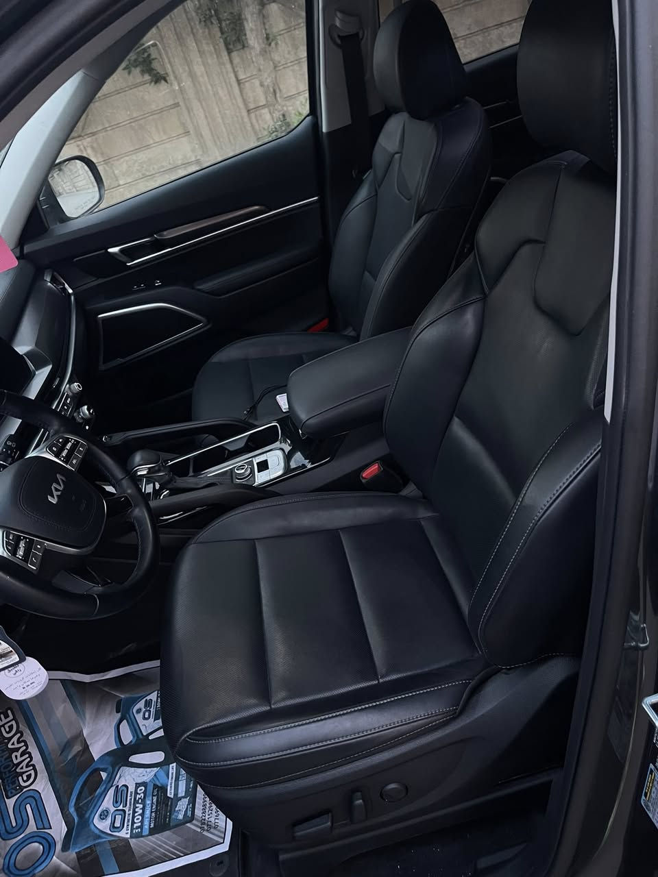 للبيع كيا تلورايد 2024
السيارة بحالة الوكالة ماشيه 6000 ميل زيرو
رقم اربيل
السعر 295 وبيها مجال بسيط 
للاستفسار : ***********
حادثهة قطعة واحدة فقط چاملغ وضربة خفيفة جداً 
وخشم البنيد راجع بارد 
تشغيل عن بعد
كشنات كهرباء 
٧ راكب
تحديد مسار 
تدفئة وتبريد كشنات
كشن جلد لون اسود
٥ وضعيات قيادة
اشاري بالمري 
فتحة سقف 
تحكمات ستيرن 
تحديد مسار ورادارات وحساسات
وبعد بيها مواصفات اكثر .... 
مكاني بغداد المنصور
