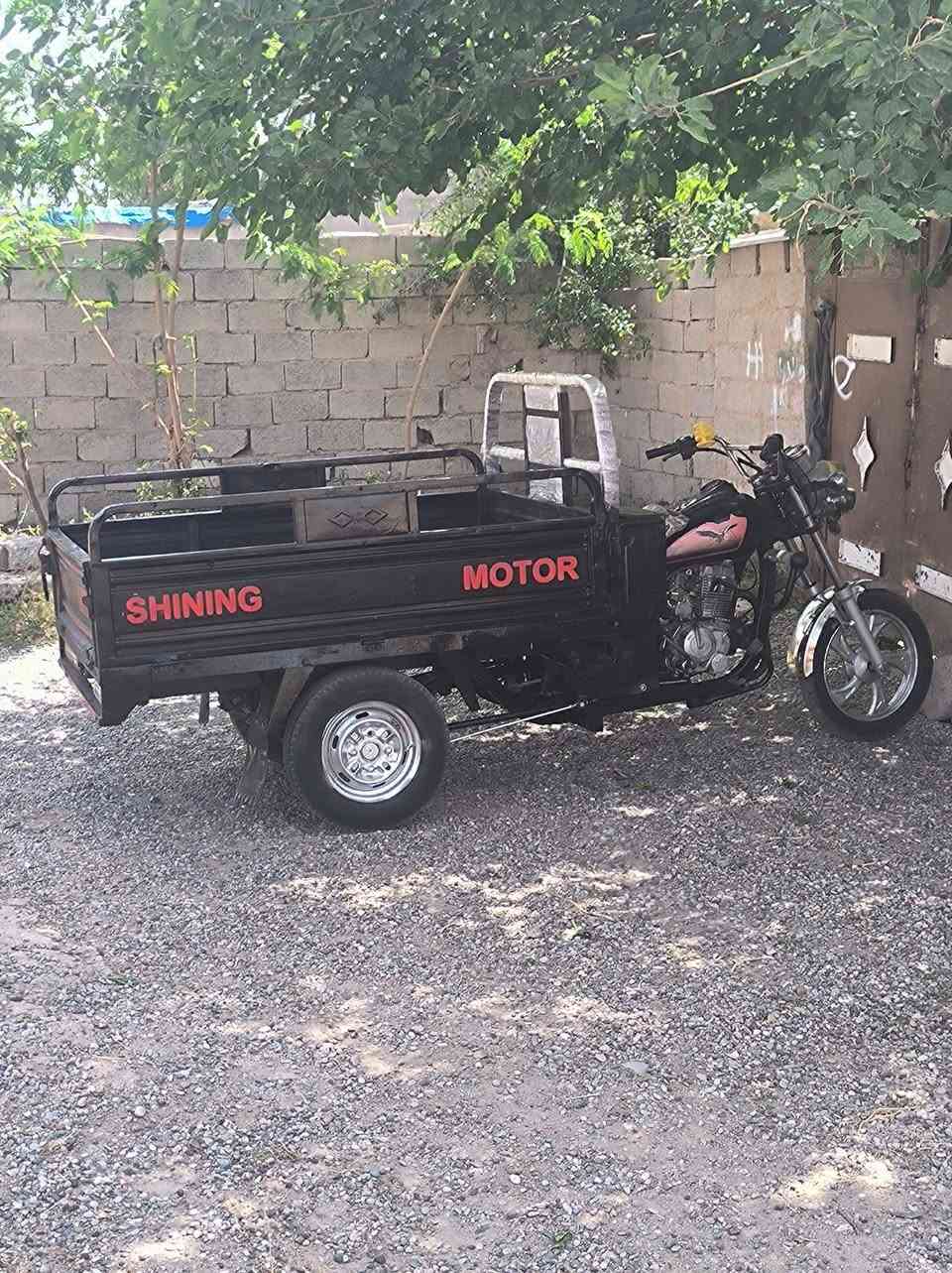 ستوته للبيع موديل 19 محرك بلادي احرك 19 ستوته اي عيب ما بيها عقبه محرك كهربائيات كلها كلها شرط ستوته حلوه مكاني كركوك حزيران السعر 950 وبيها مجال قليل الشراي يتصل على هذا الرقم  ***********
