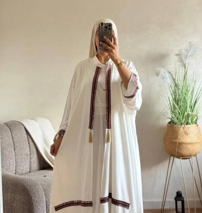 الازياء هي شيء مؤثر في عالم الموضة،♥️
تتميز بأسلوبها الفريد والجريء.
(عليه توكلت وعليه يتوكل المتوكلون

🌸بشت  +فستان دابل ايطالي كولتي عالي🌸

القياسات- 38 40 _42-44-46-48
للطلب ولاستفسار على خاص او الواتساب ***********
