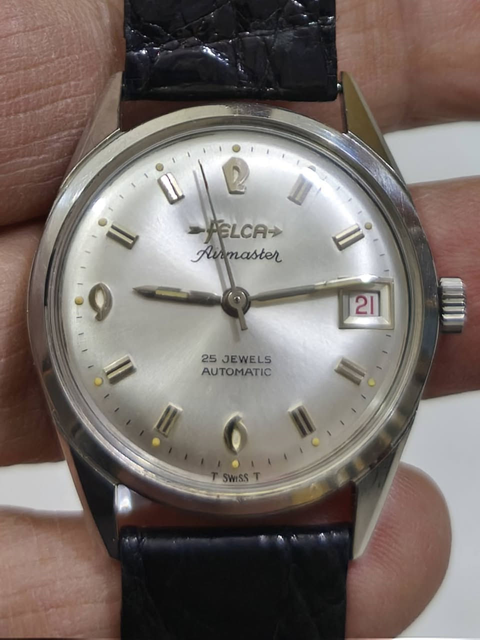 السلام عليكم...
فلكا اوتماتيك سويسري اصلي نظافه ممتازه
القطر ٣٢ بدون الزمبلك ٣٥ مع الزمبلك
السير مستبدل
السعر ١٦٠ دولار


**إذا كنت صاحب هذا الإعلان وتريد حذفه لأي سبب، رجاءا أرسل رسالة إلى الدعم الفني**