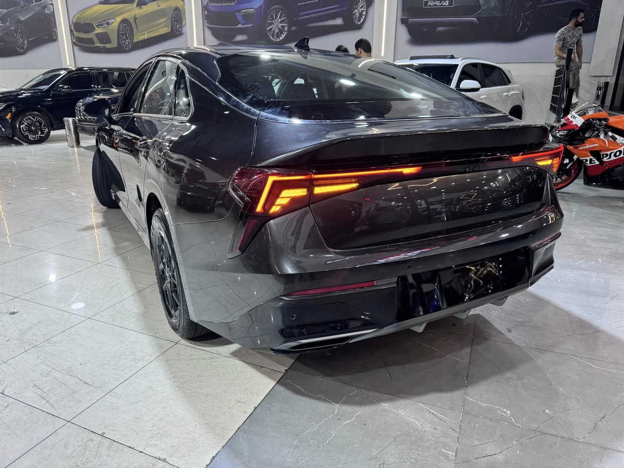 Kia k5 2025
سعر بلاشش 147$🔒🔥
***********
***********

مواصفات Lx 
رادارات ٣٦٠ درجة
كراسي كهرباء  
بصمة و تشغيل عن بعد
شحن لاسلكي 
٣ انضمات قيادة 
تحكمات ستيرن
شاشة كبير
بريك بصمة
ضرر❌بجم سليم ٤-٥ قطعه صبغ
ابيعه حيزام بدون دواخل رقم شاصي منزل 
أرباكات ستيرن و داشبورد اصلي 💯/💯
بدون رقم تترقم شمالي ١٢ ورقة 
موجودة 📍اربيل معرض S.B cars

***********
***********

ملاحظة ❌عدنا خدمة الاقساط اذا مقدم ١٠٠$(شدة)🔥
