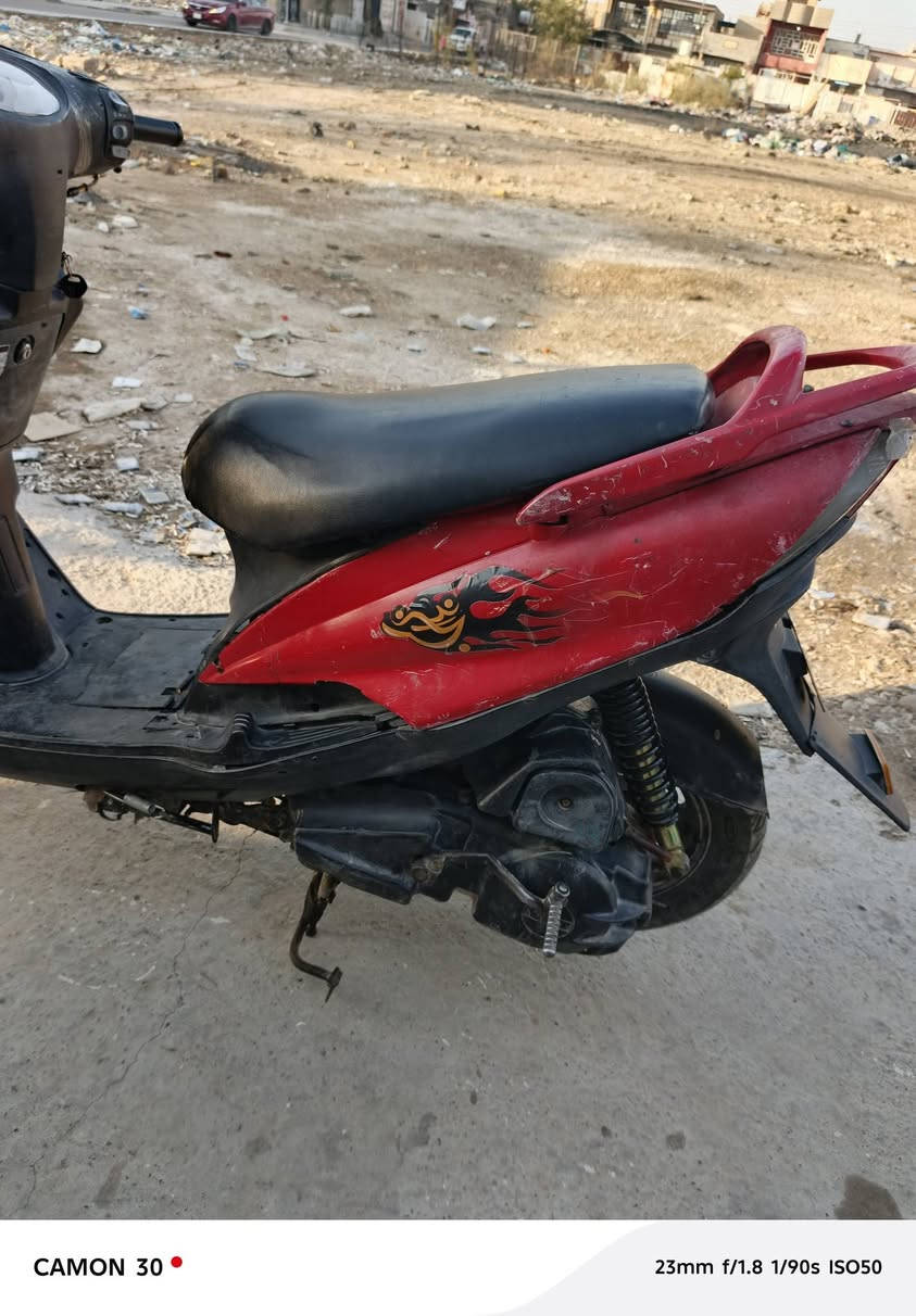 سلام عليكم دراجه ماكس ١٤٠ شغاله كامله سلف شغال لبيع سعر ٣٠٠ مكان بغداد الحسينيه ***********
