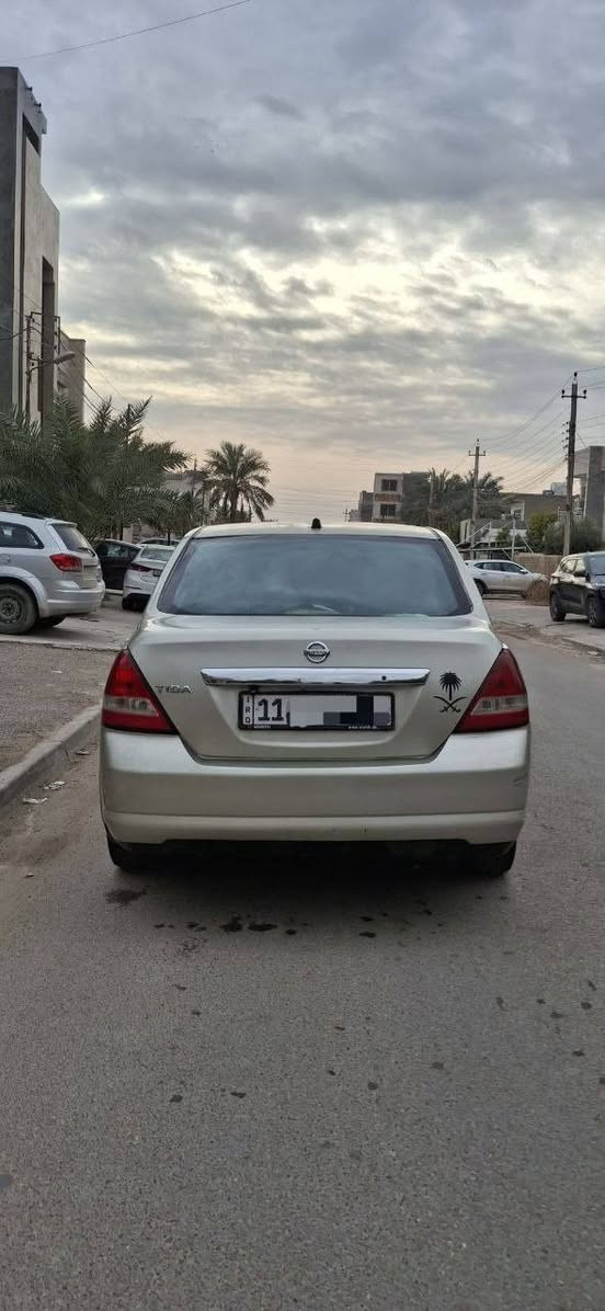 السلام عليكم
نيسان تيدا 2009 خليجي
كير + مكينة جديدات
صدر امامي كامل جديد
تخم تاير جديد
(تبريد + تدفئة) شغالات
شاشه + كامره + جام كهرباء 
السيارة مسويلها ادامة كاملة وجاهزه من كلشي .
..............
رقم بغداد دولي باسمي وسنوية لل2030
المكان بغداد _ الكرخ
السعر 75 وبيها مجال بسييط
للاستفسار (***********)
