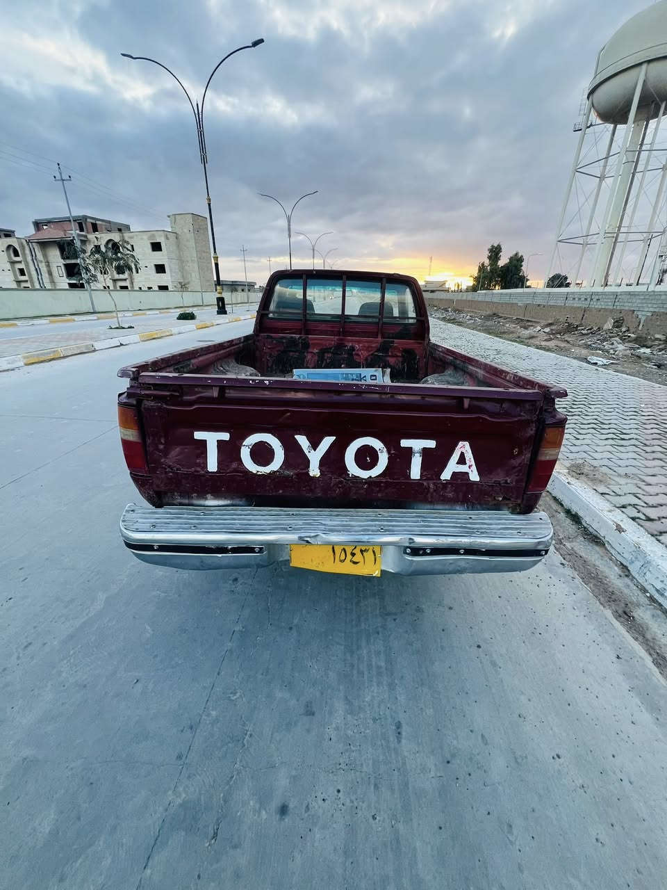 سلام عليكم بكم 90 البيع رقم ديالى كير ومحرك كروسيده خمسه كير بكم مصبوغ عام السعر 12 ورقه المكان الحويجه بلاش /***********
