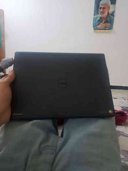 سلام عليكم شباب عندي هاذه الابتوب البيع سعره 100وبيه مجال وكل تفاصيل ما اعرف بيه مكاني قنطرت سلام ‏‪***********‬‏
