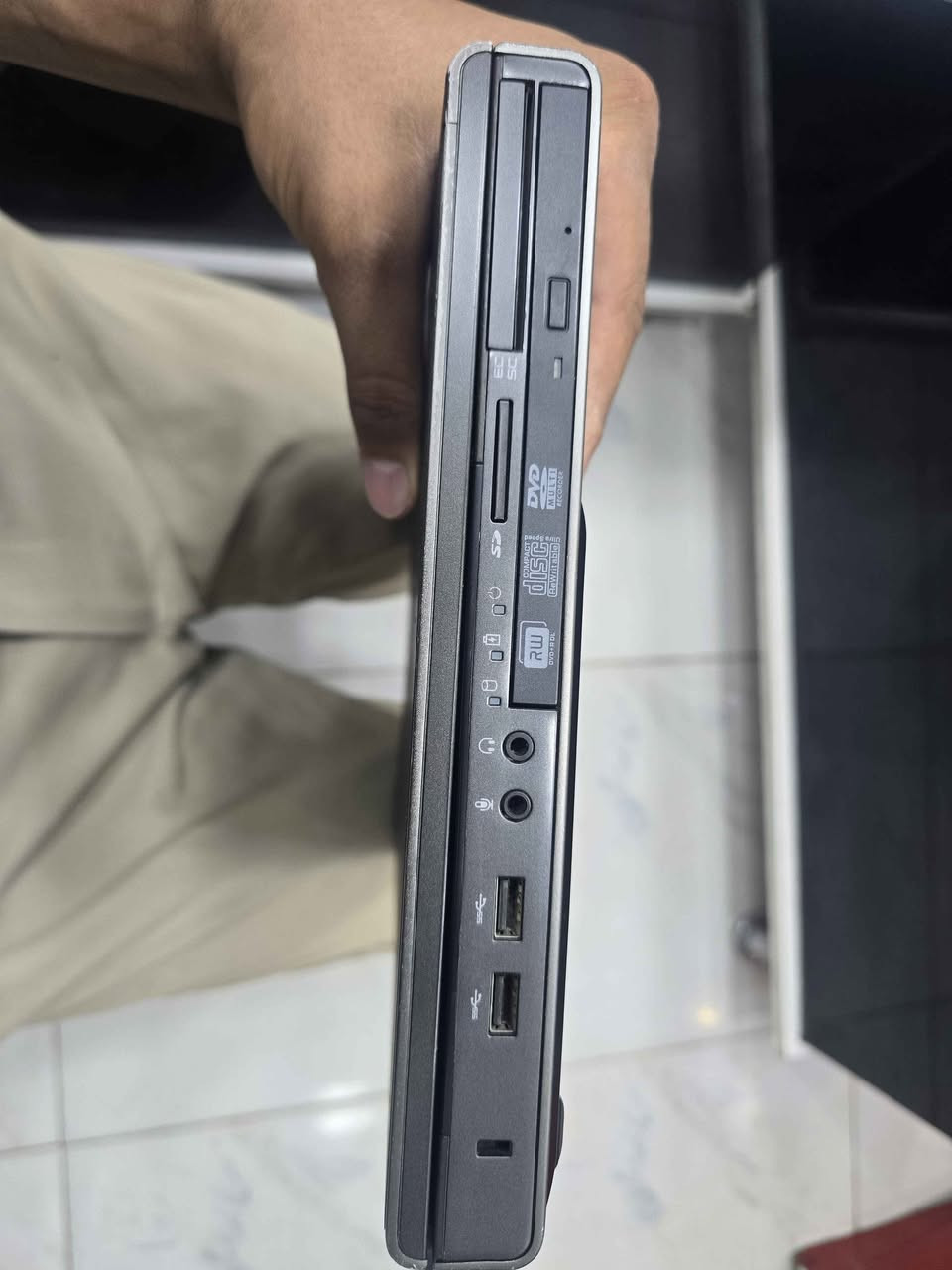 اسم الجهاز: DESKTOP-NE21EN1 (موديل Precision M4800).
المعالج (Processor): Intel(R) Core(TM) i7-4800MQ CPU @ 2.70GHz
.الذاكرة العشوائية (RAM): 8.00 جيجابايت.
الهارد 512 HHD 
كرت شاشه داخلي 2 و خارجي 2 الكلي 4ك 
بطاريه تعبانه بل استخدام تمشي ربع ساعة و اذا بس شغال ساعه 
ب 200 الف وبيها مجال كربلاء المقدسه كربلاء, العراق


**إذا كنت صاحب هذا الإعلان وتريد حذفه لأي سبب، رجاءا أرسل رسالة إلى الدعم الفني**