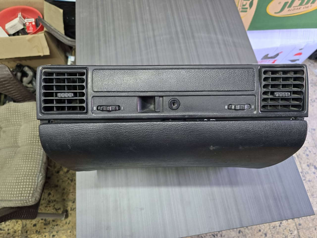 سلام عليكم
توفر جكامج e36  نضافه ممتازه بدون اي عيب 
هواي  ناس راسلتني وتيهت المحادثات 
توفر دكم ديبو ضهر ابيض خشن 
                      ضهر ابيض ناعم 
توفر دكم اصليه فيبي جوده معروفه 
ضهر ابيض خشن فقط توفر 
موصل 
متوفر توصيل 
***********
*********** 
اتصال واتس اب
