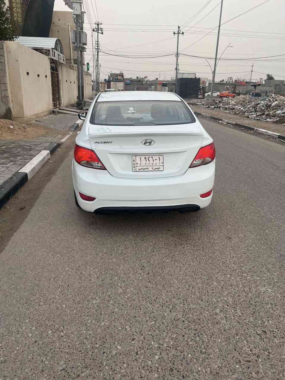 السلام عليكم سياره اكسنت للبيع                                                           موديل 2016خليجي
السياره سنويه لحد27
السياره جاهزه مكينه كير 
حداده تايرات السياره كفاله عامه 
بس كفع صبق القماره وصار شلون الزنجار 
وصبقت السياره عام علمن كفاله من الضربه 
مكينه 1600دوش العنوان البصره مركز 
السعر 85وبيهه مجال قليل للتواصل 
***********
