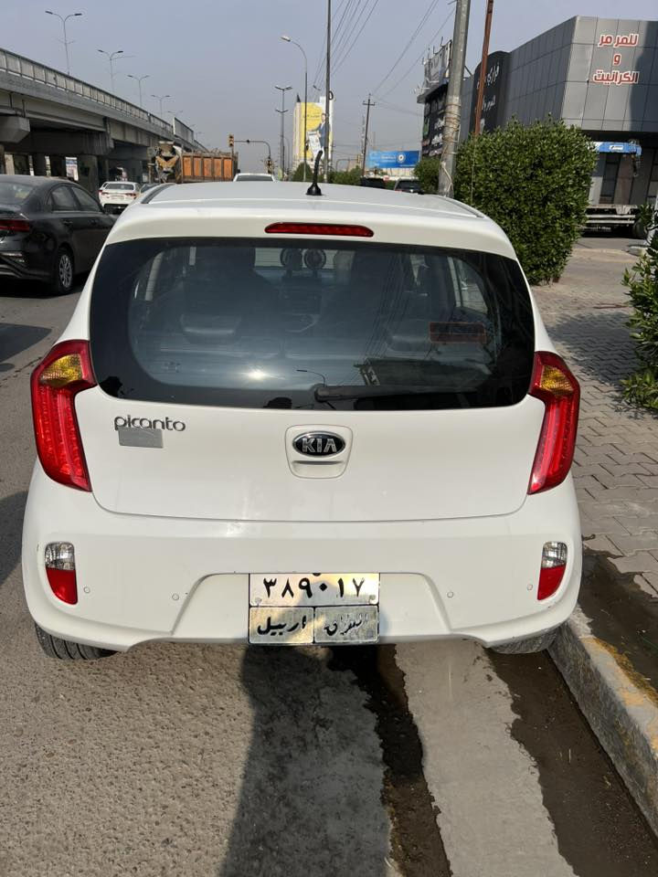 السلام عليكم كيا صول خليجي موديل 2015 فول مواصفات بصمة وفتحة سقف ومقاعد جلد حساس خلفي بيها ملاحظات بسيطة الكير والمحرك على وضع الشركة اي استفسار ***********
