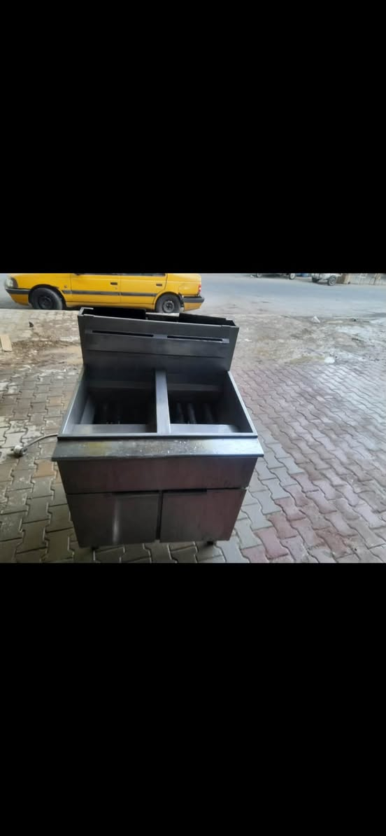السلام عليكم قلاية للبيع السعر ٩٠٠
***********
