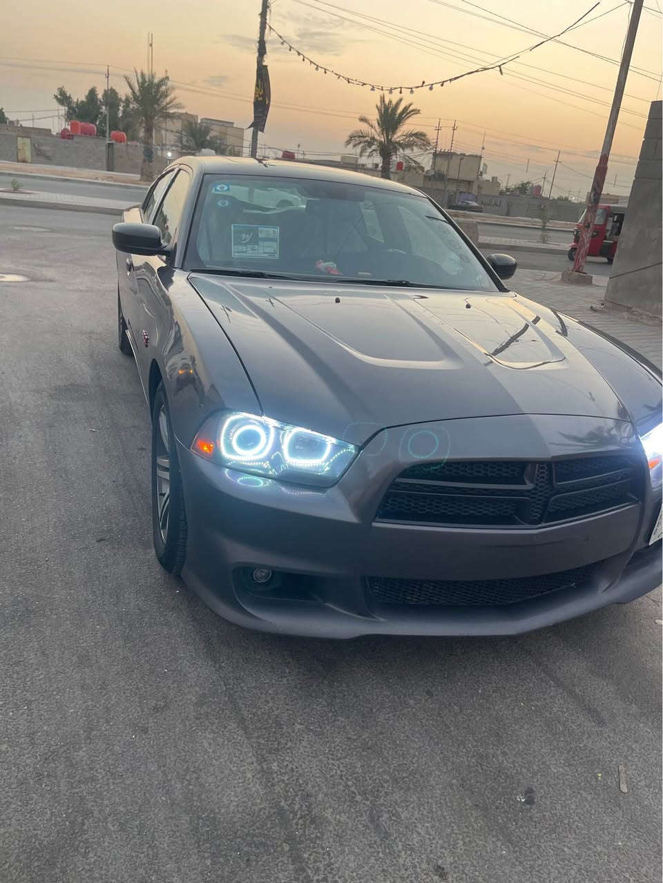 سلام عليكم جارجر مديل 13 فول سياره هيمي 5700
للبيع سياره رقم بصره بيه جملق وبنيد بدون دواخل ولا ايرباك مكينه كير تبريد جاهزه للخير حداده تخم تاير مكان سياره بصره *********** مكلف بنشر سعر 140 وبيه مجال الزبير, البصرة
