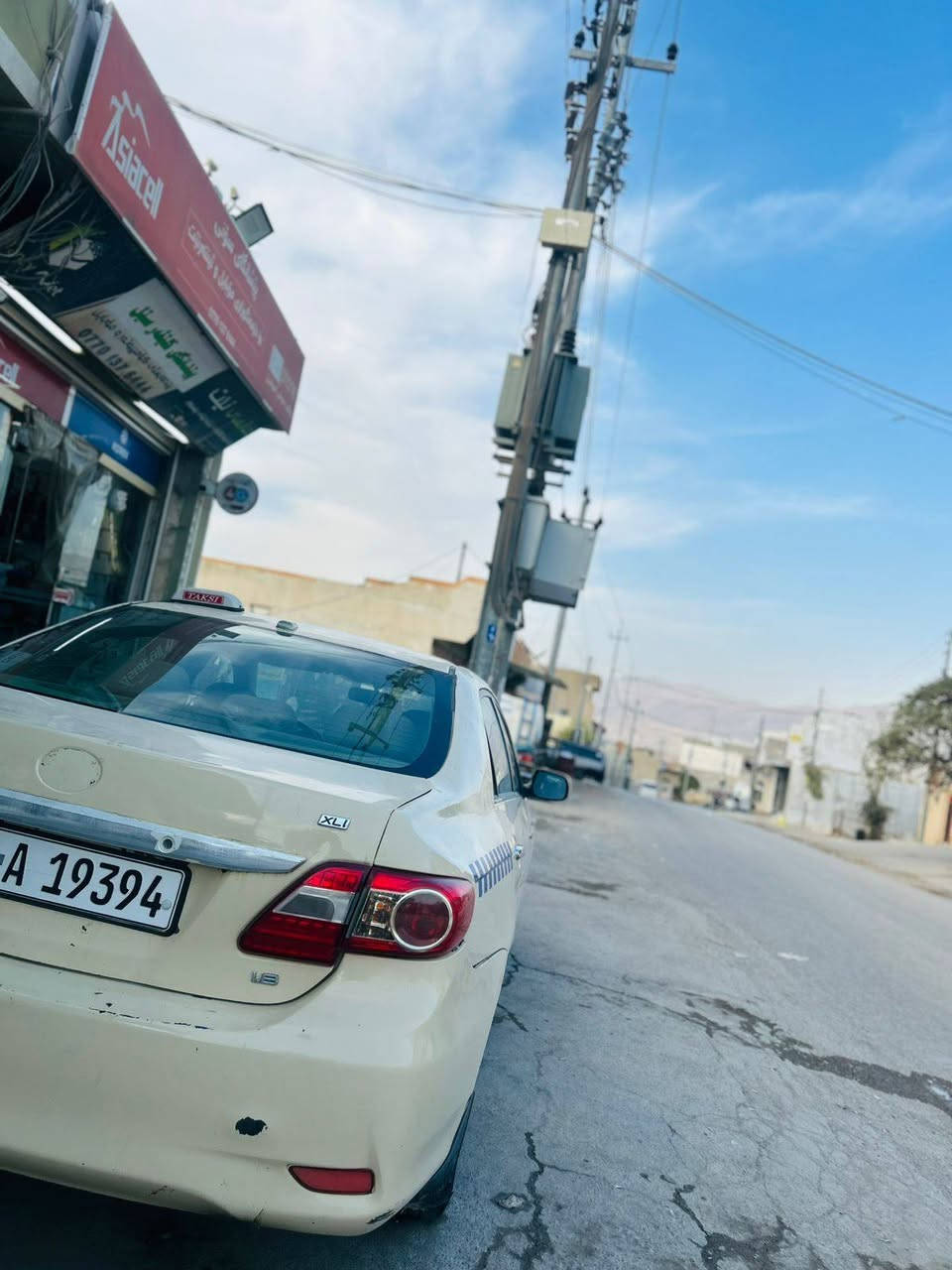 بابەت؛ ڕیکلام
توێتا کرۆلا 2009
***********
***********
سەنەوی تا 2030 تازە
بەناوی خۆیانەوەیە 
گۆڕینەوەش ئەکەم بە ئاڵتیمای تەکسی
هەزەی تازەیە
گێڕ و مەکینەی بەشەرت
بێ نوقسانیە سەیارەکە لە ئیشایە
سەقفی لەپەرچەوە گۆڕاوە
سیعری :100گەڵا و تۆزێ معامەلە کەم السليمانية, العراق
