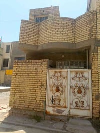 دار طابق واحد  في حي البساتين غرفة نوم واحده سعره مناسب جدا للتواصل 07...