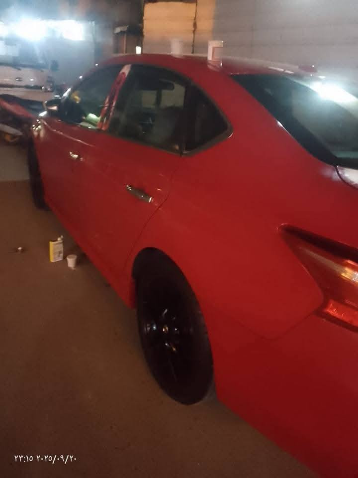 سلام عليكم للبيع نيسان سنتره وارد امريكي موديل 17 محرك مكفول الكير يرادله تبديل ضواغط السياره تمشي وتاكل نمر بس من ادوس ابريك قوي تطفئ السونار موجود بالصور ابيعلك زوج ارقام السعر 77 وبيها مجال مكاني العلاوي شارع 6  ***********
