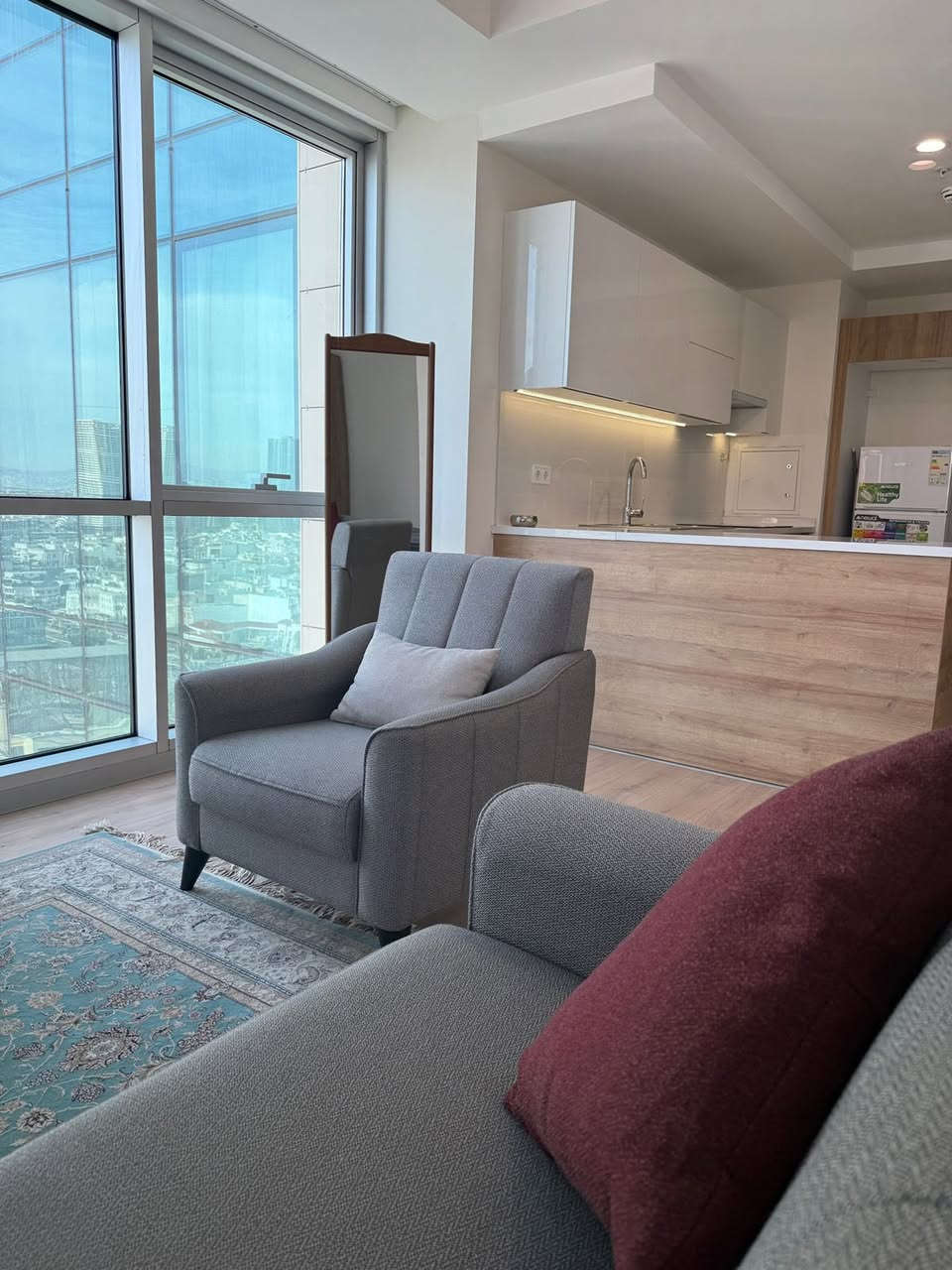 📍Empire Wing For Rent
📐63m
🛋️Furnished 
〰️Floor 21
📞For More Info Call ***********
