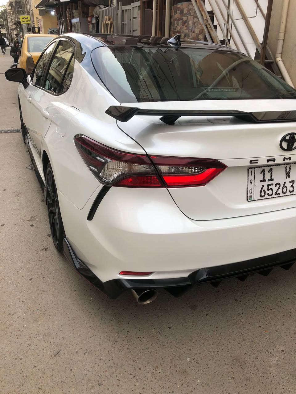 السلام عليكم تويوتا كامري TRD 2023 ماشيه 20 الف كيلو حقيقي السياره جديده الله شاهد حادث حانبي بسيط باب السائق وباب خلف السائق السعر 235 وبيها مجال للشراي مرقمه بغداد بأسمي ***********
