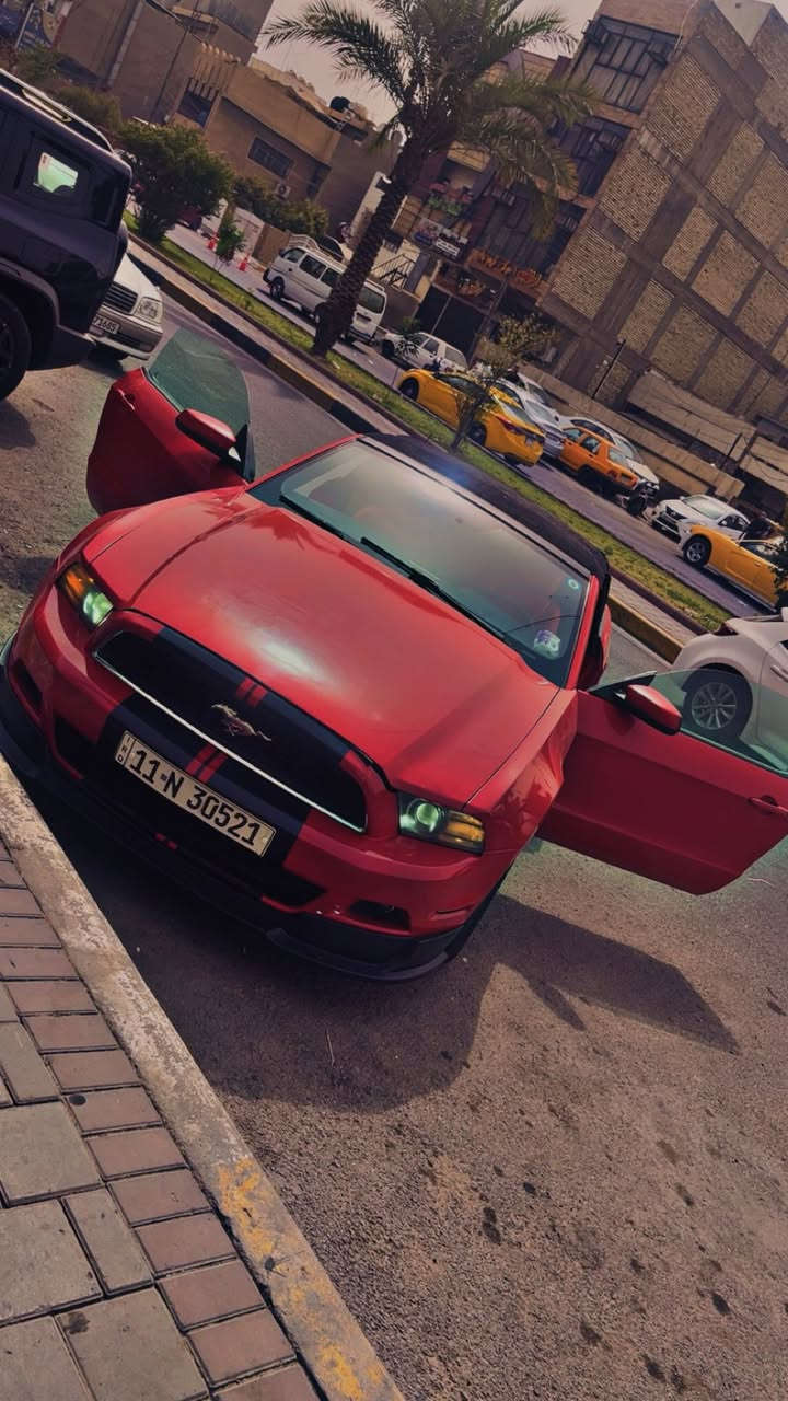 السلام عليكم فورد موستنك2013 3700  v6للبيع
بيه قطع صبغ ابيعلك حزام  وضربتها كلش حلوه عل بره 
السياره حلوه وكشره حلو وداخله حلو محرك مال حاويه كصه جديده ماشيه100ميل
تبريد ثلج 
شبايدرشلبي
دفيوزرشلبي
حلوك شلبي
ويل توسايز
لحيه ارتي ار
رايده ب95 وبيها مجال كلش قليل
مكان السياره بغداد شارع فلسطين ***********
