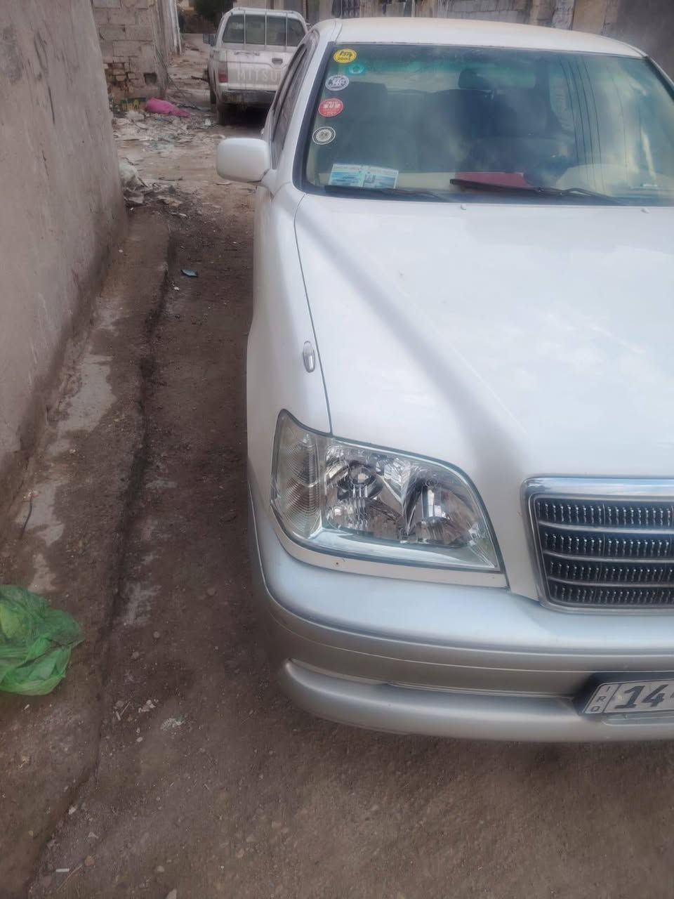 السلام عليكم ملكه للبيع موديل 2000كرستال تبريد امامي خلفي ثلاجه كشن كهربائي كامره ستيرن كهربائي سياره مكفوله من كص ونقل جثه وضربه ومكينه وكير 3000 عده ضربه خفيفه بالهلال الخلفي رقم التليفون ***********
