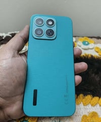 هونر X8c • 256/16 جيجا • شاشة اموليد 120