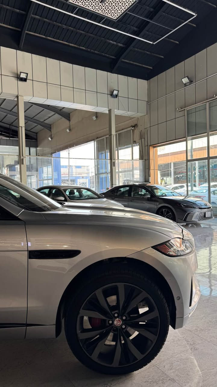 jaguar f pace 2017 v6  جاگوار
فول فول s line شەش پستن سوپەرجارج مەکینەی کراوەتەوە بە شەرتە هیچی نیە  جاهیزە رەقەم فەحس و هەزە و سەنەوی هەمووی نوێیە ١٢٤هەزار کم رۆییە تحویل غرامە بە شەرتە 

رقم:*********** أربيل, العراق
