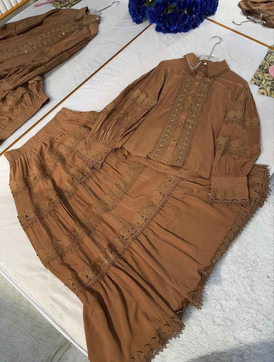 ووصل الجمال وترند الموسم😍❤️

سوت تنوره طول كامل 
خامة كشمير مغربي مبطن 

قياس   38 40 42 44 46 48 بغداد, العراق


**إذا كنت صاحب هذا الإعلان وتريد حذفه لأي سبب، رجاءا أرسل رسالة إلى الدعم الفني**