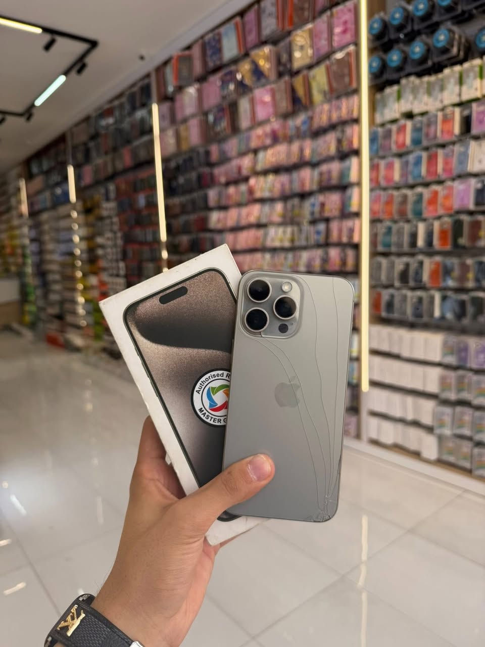 ايفون 15 برو ماكس ماستر مكفول 🔥
ذاكرة 256
بطارية 86%
ماستر عربي
وتربروف مامفتوح
كامل ملحقات 
فقط فطر ب ضهر تحب مبدلة تحب تبقي 

السعر / 760 الف دينار 

العنوان / الأنبار - القائم

 الرود للمستخدم 📍🏗️
متوفر توصيل 🚗


**إذا كنت صاحب هذا الإعلان وتريد حذفه لأي سبب، رجاءا أرسل رسالة إلى الدعم الفني**