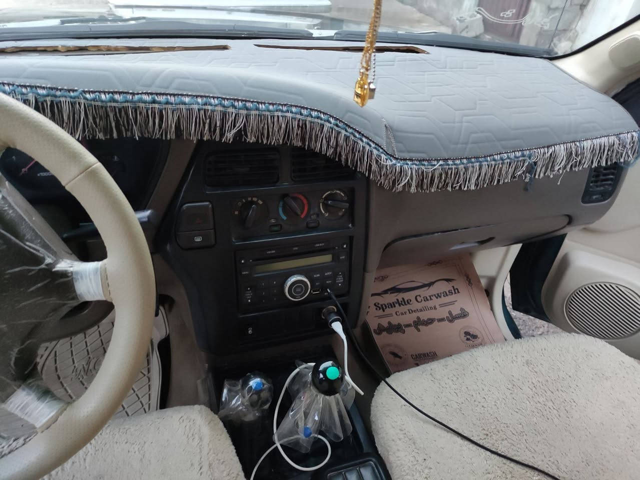 ***********يان*********** نيسان شه ش بستون پاسفێندەر مۆدێل ٩٦ 
سێ پارچەی بۆیاخ لەسەر ساغی(کاڵبونەوە) تەنها یەک بست ساردی هەیە و بێ دەعمە و بەپاکی ماوەتەوە 
دەبڵ ئەکسل و سارد و گەم بەشەرت 
جامکارەبای ناوزەرد چوارتایەی لۆکی جەبەلی ڕەقەم سلێمانیە و تەحویل و غەرامە عایدی خۆمە، سەنەوی چوارمانگە بەسەرچووە مالي دوسته ٥٥ كه لاو مه جاليكه كه م تكا يه موشتەریت تل ***********يان*********** السليمانية, العراق
