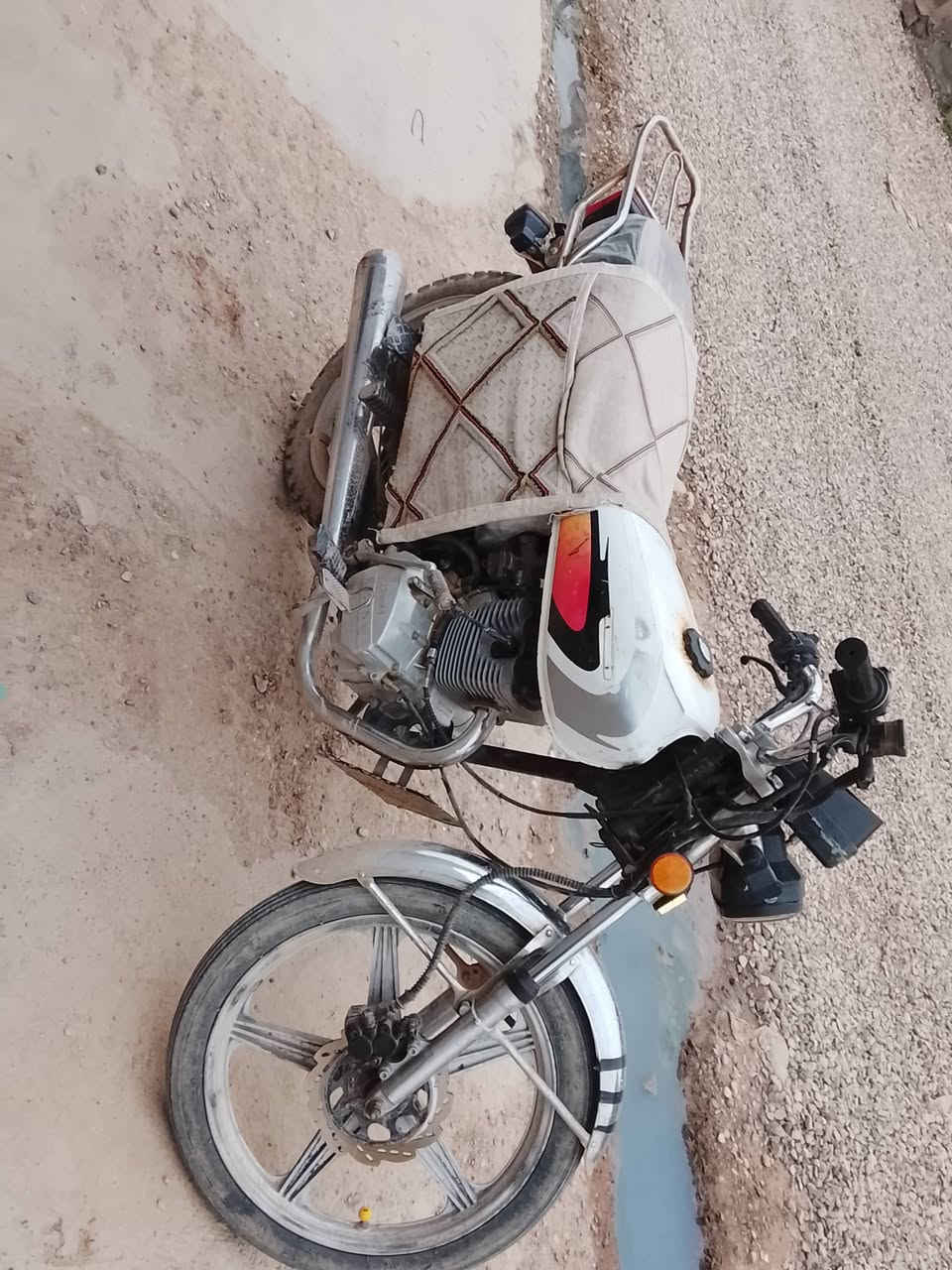 للبيع ماطور خمسه كير اي عيب ما ابي موديل 19 اي عيب ما ابي محرك ما مفتوح واللي يريدي خاص او عالرقم ***********
