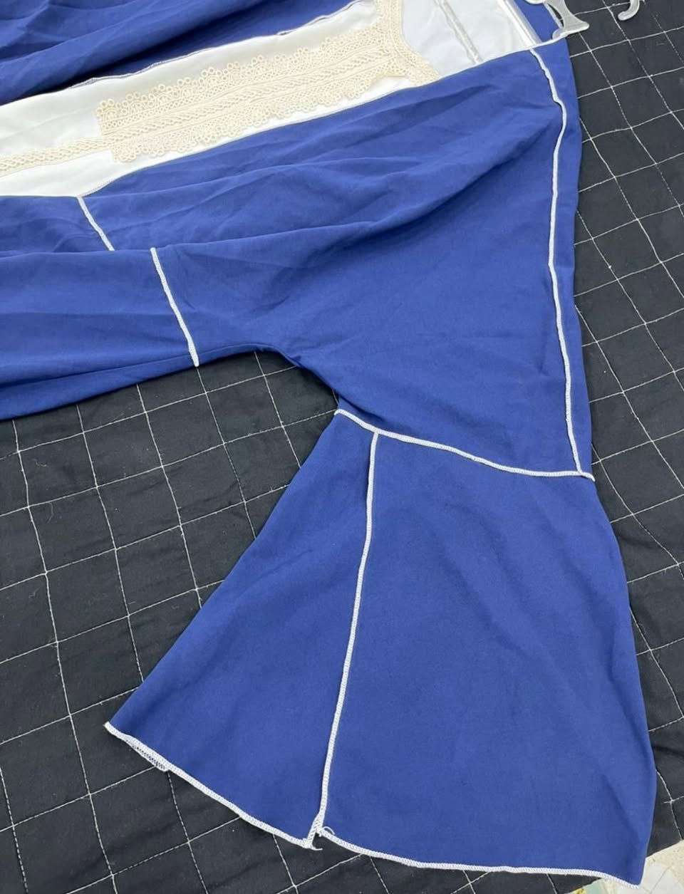 طلع الي بشت بشي ان نسائي قطعتين يجي يلبس قياس اكسين لارج ب8 تالالف تصفية بضاعة


**إذا كنت صاحب هذا الإعلان وتريد حذفه لأي سبب، رجاءا أرسل رسالة إلى الدعم الفني**